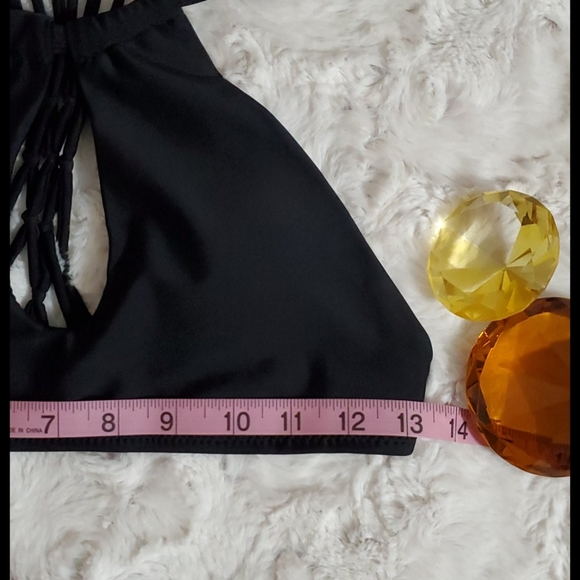 LULUS  Black bikini top w/removable pads Small EUC - Picture 7 of 12